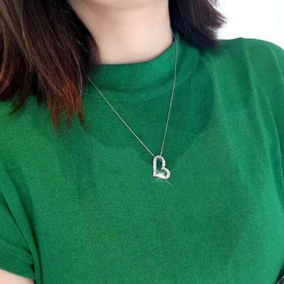 New Heart Pendant with 18 inch  chain lab created diamond silver plated - Picture 2 of 4